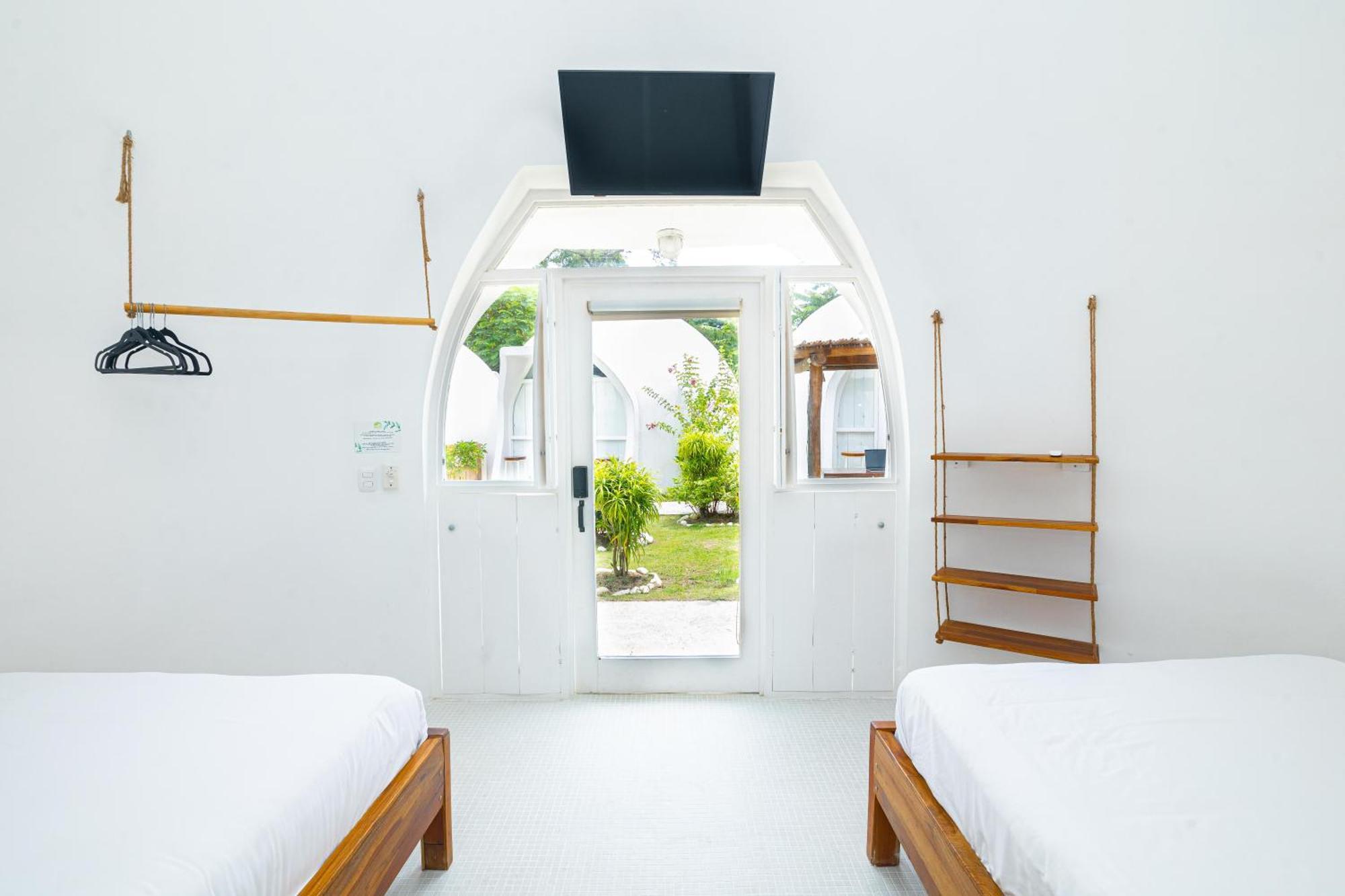 Igloo Beach Lodge Manuel Antonio Exterior photo