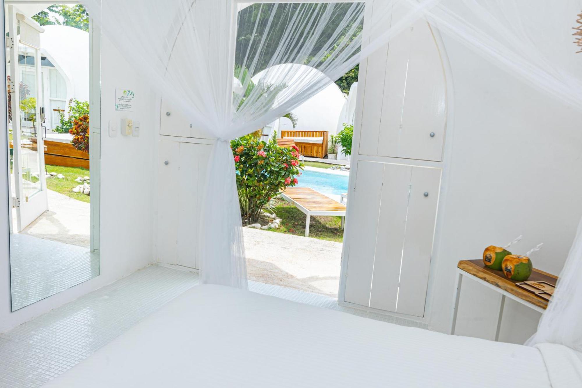 Igloo Beach Lodge Manuel Antonio Exterior photo