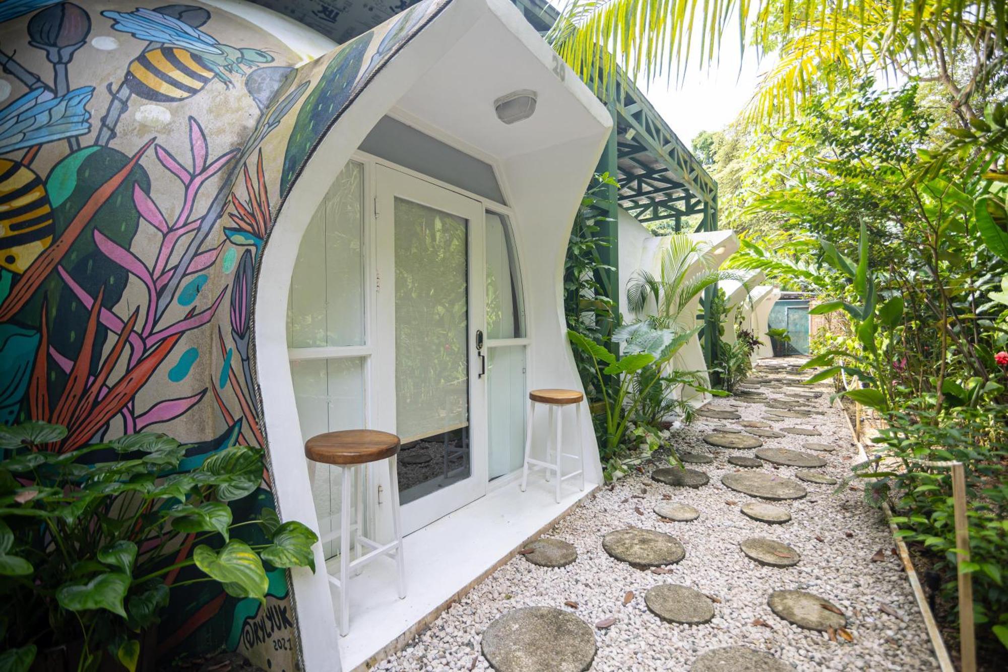 Igloo Beach Lodge Manuel Antonio Exterior photo